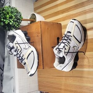 Nike Shox, Vintage, black Cream white, Running Shoes